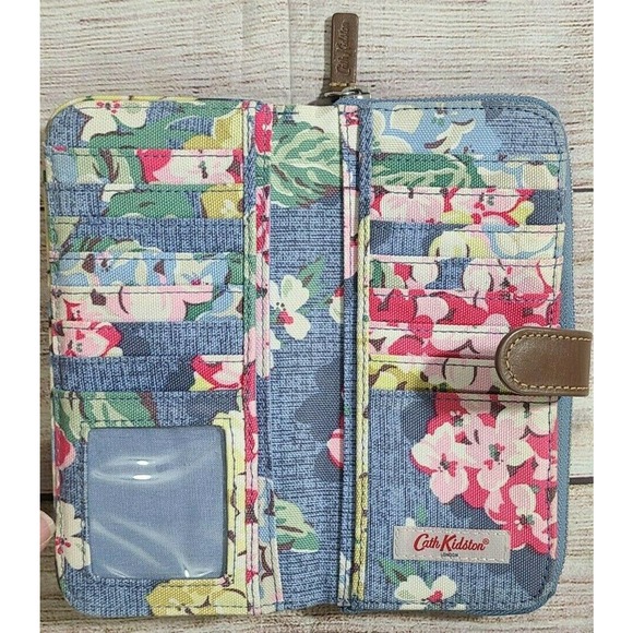 Kath Kidston London Zip Around Wallet Floral Cherry Blossom Oilcloth Cotton PVC - Picture 4 of 6